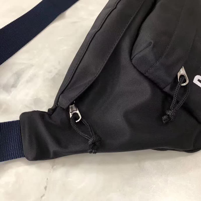 BALENCIAG巴黎世家 爆款 2018年早秋 Wheel Logo 刺繡腰包  BL1475